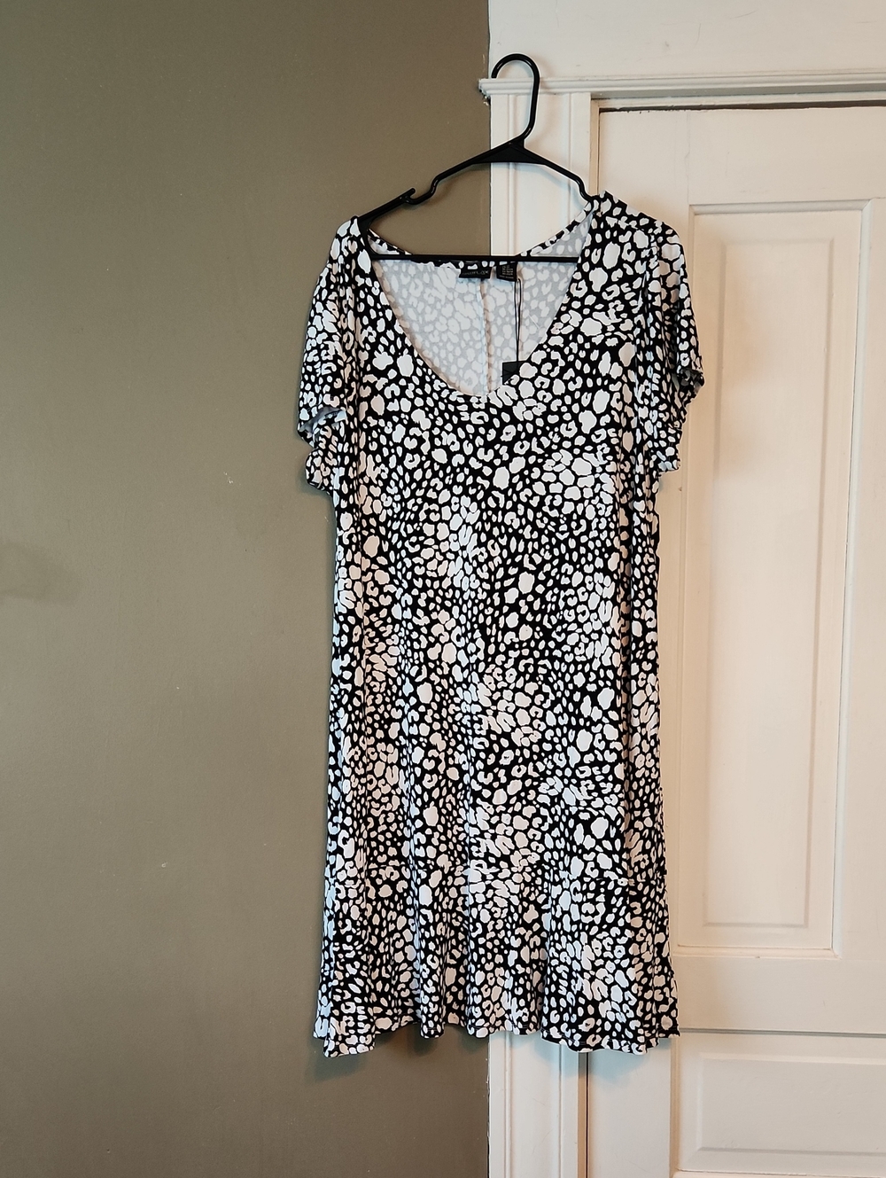 Rachel Zoe Black and White Printed Midi Dress